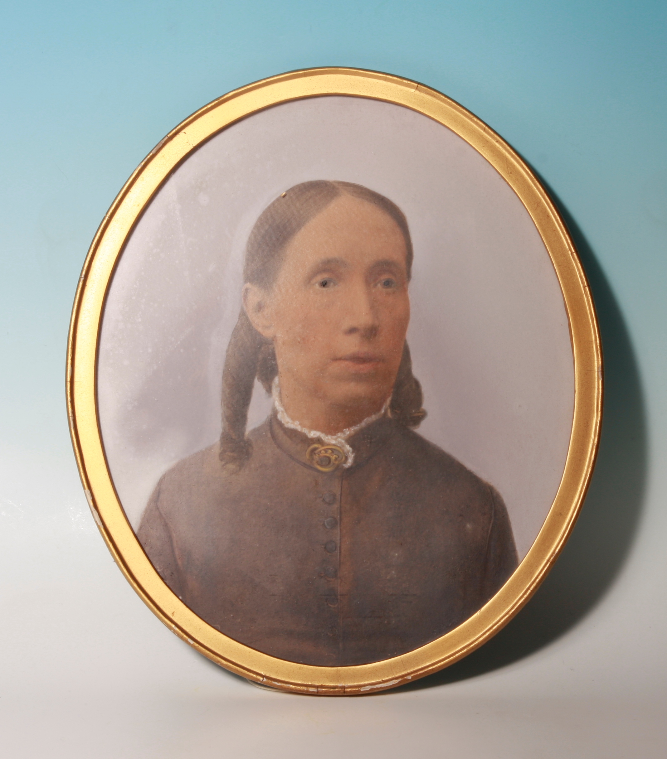 Portrait of Fanny Elizabeth Potter  In 1869 Fanny Elizabeth Potter registered with the Pharmaceutical Society of Great Britain in February 1869, after passing the Modified exam. 